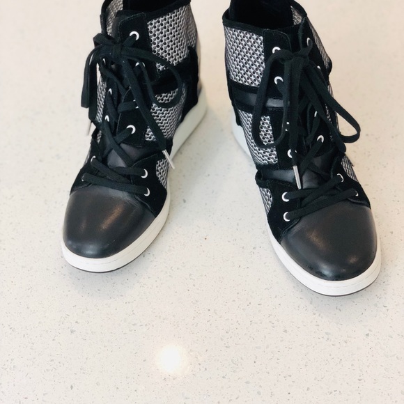 L.A.M.B. black and white wedge sneakers - Picture 2 of 3